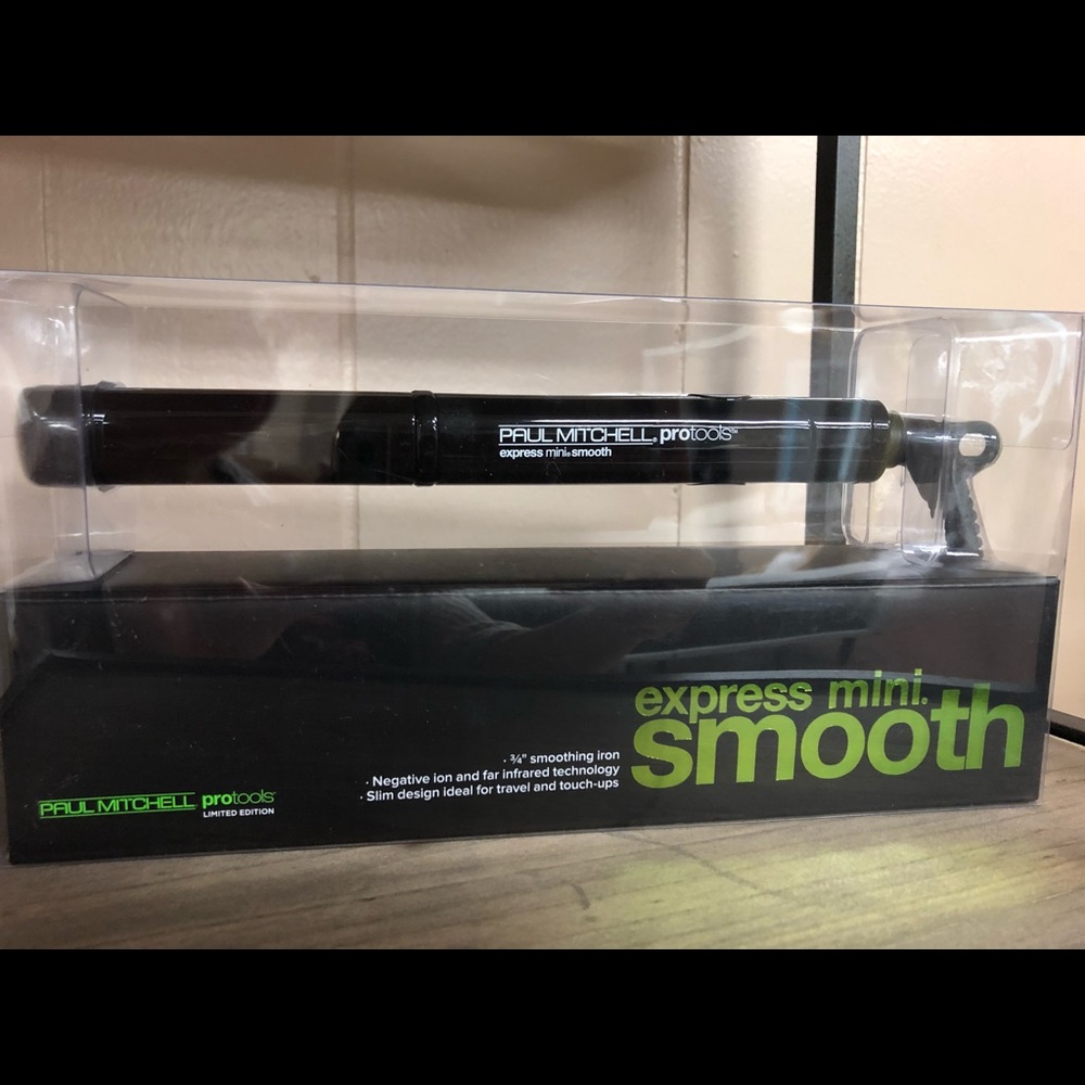 Paul Mitchell Mini Smoothing / Flat Iron